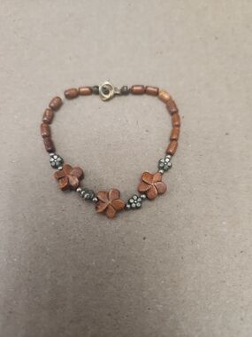 Wooden Flower Beaded Bracelet - Brown